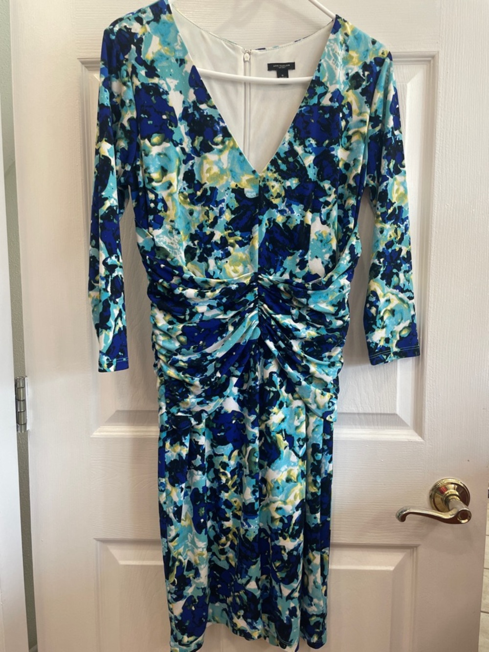 Ann Taylor Blue Multi-Print Ruched V-Neck Women's Dress size 6